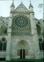 Middelalderkirken St. Denis.