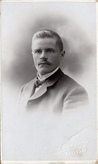 Lærer Anders Larsen fra Seglvik i Kvænangen, født 1879.