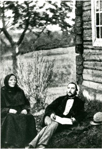 Liv Bratterud og Moltke Moe,&amp;#160;Bø ca 1880. Fotografiet er tatt av Halvor Skogen (1845–1928), heradskasserar, forretningsmann og&amp;#160;fotograf i Bø.