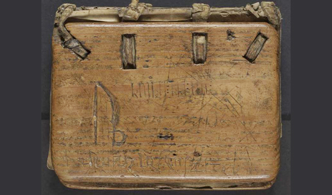 Kvikne psalter - wooden book cover with inscriptions