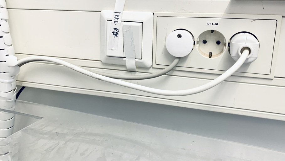 Power cable in seminar room
